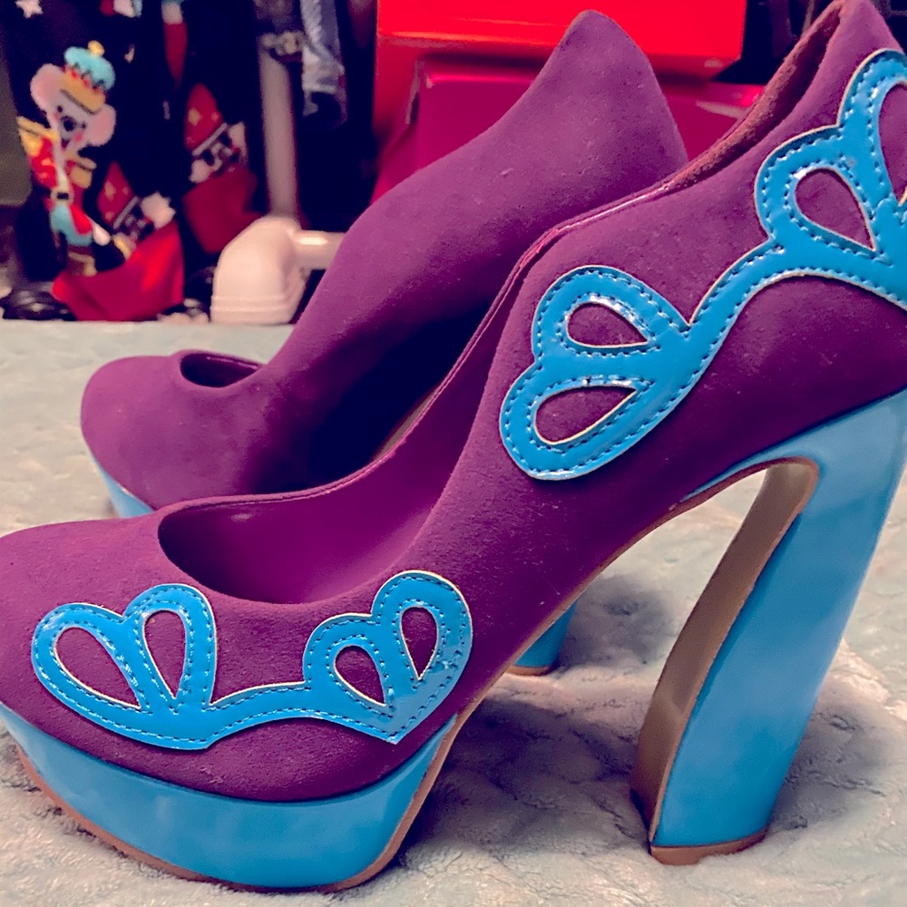 The heels are HOTT!!!